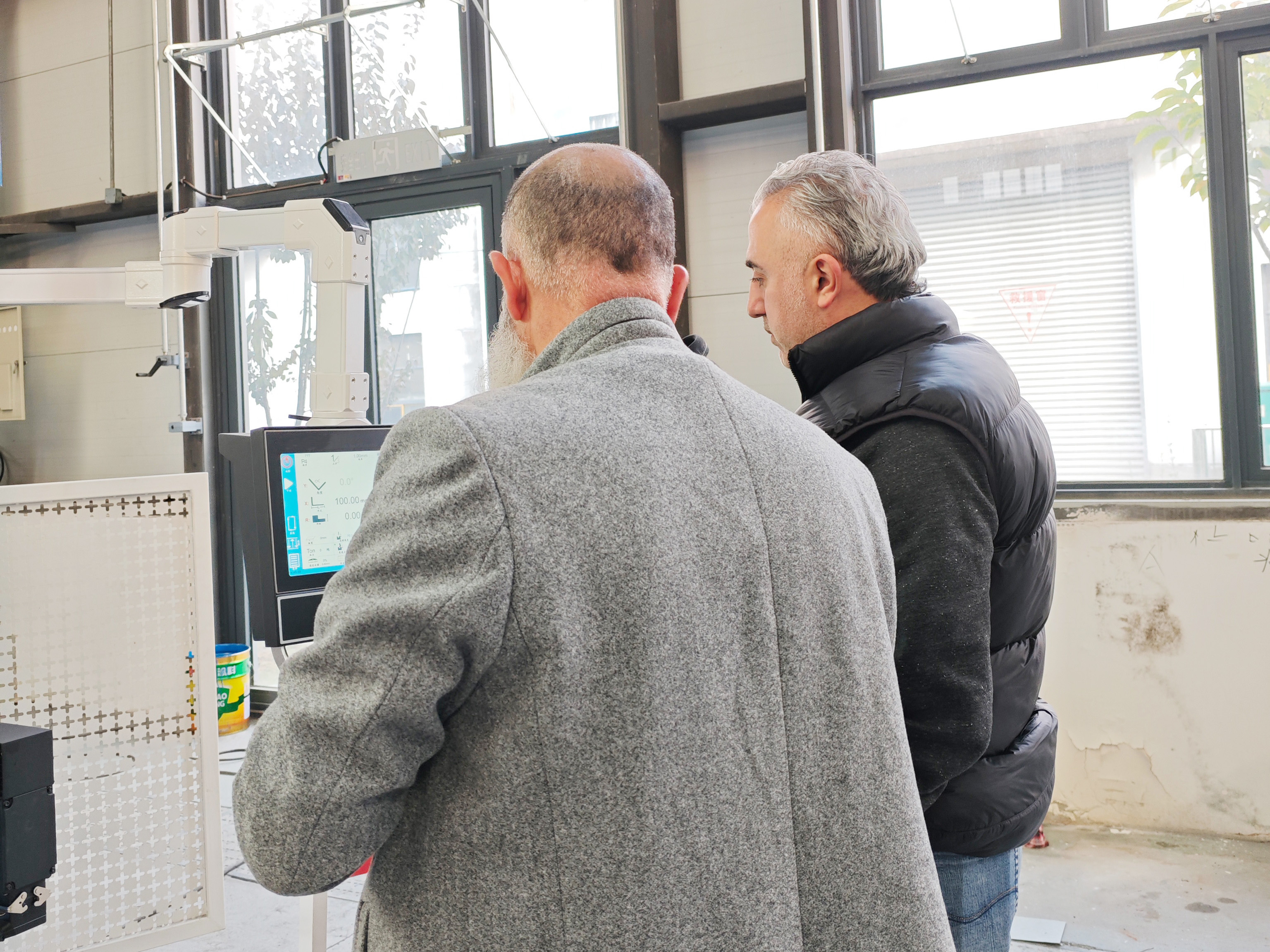 ترحب بزيارة عملاء آسيا الوسطى من دوراما