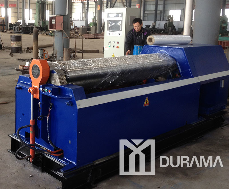 W12-12X2500 آلة الانحناء الرباعي الهيدروليكية
